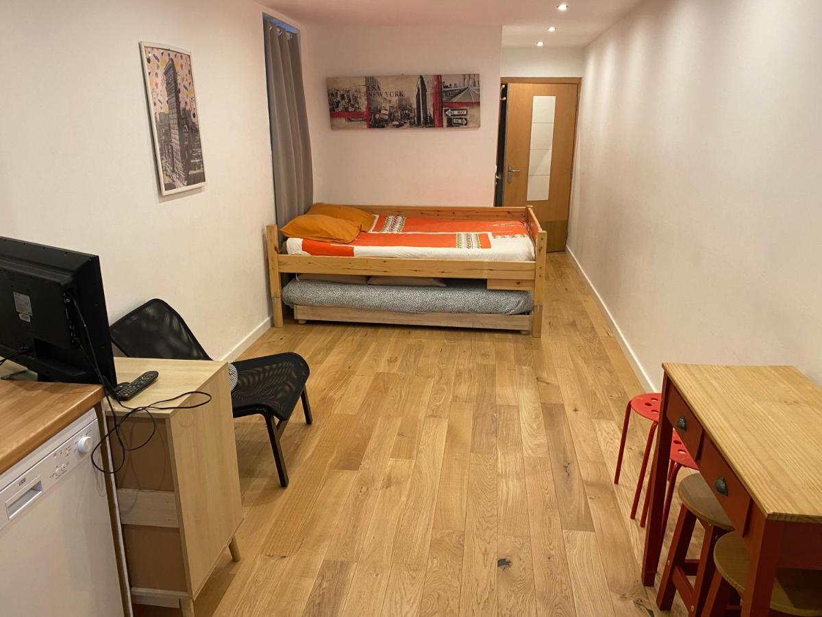 Paris Eiffel Tower Et Disney Apartments, Parkings Gratuits Et Securises, 10 Minutes Metro To Paris Nogent-sur-Seine 外观 照片